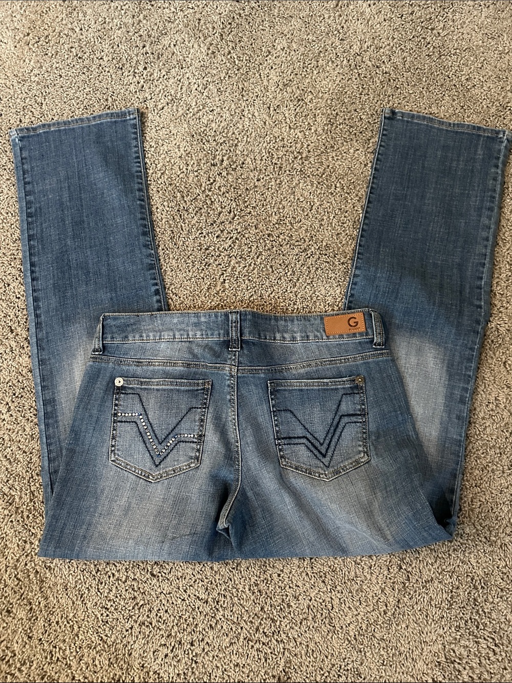 G by Guess Women's Straight Leg Jeans in Medium Blue Wash